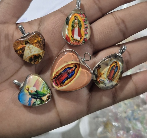 Dijes corazon Religioso